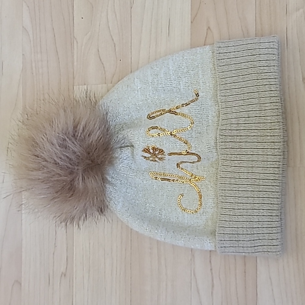 NWOT Toby & Me Beanie Cream Hat